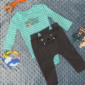 NWOT Carter’s “Daddy’s Snuggle Monster” Outfit